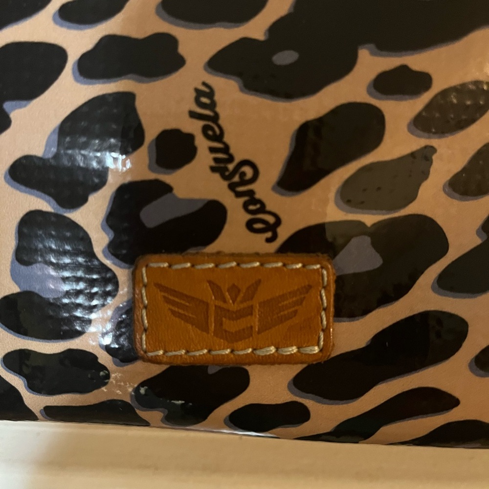 Consuela Downtown Crossbody - Picture 5 of 12